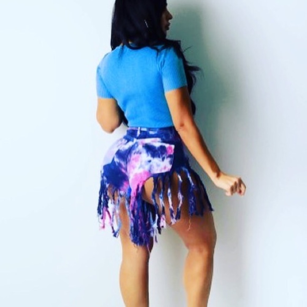Short tie dye